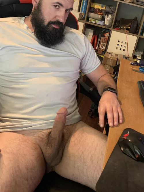 Job hunting sucks, anyone need the services of an experienced engineer?