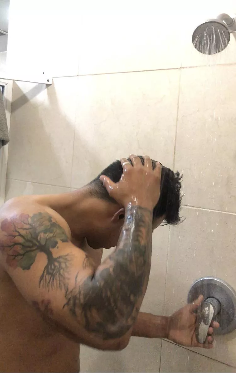 Join me!! 🚿🧼💦