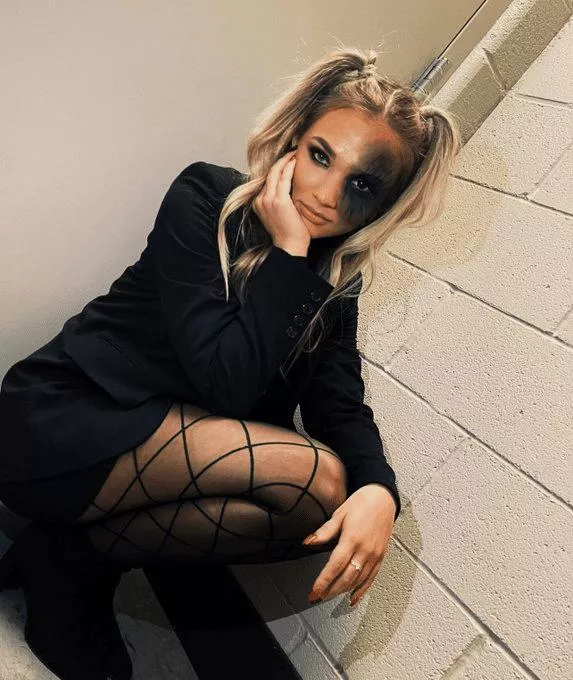 Julia Hot Hart