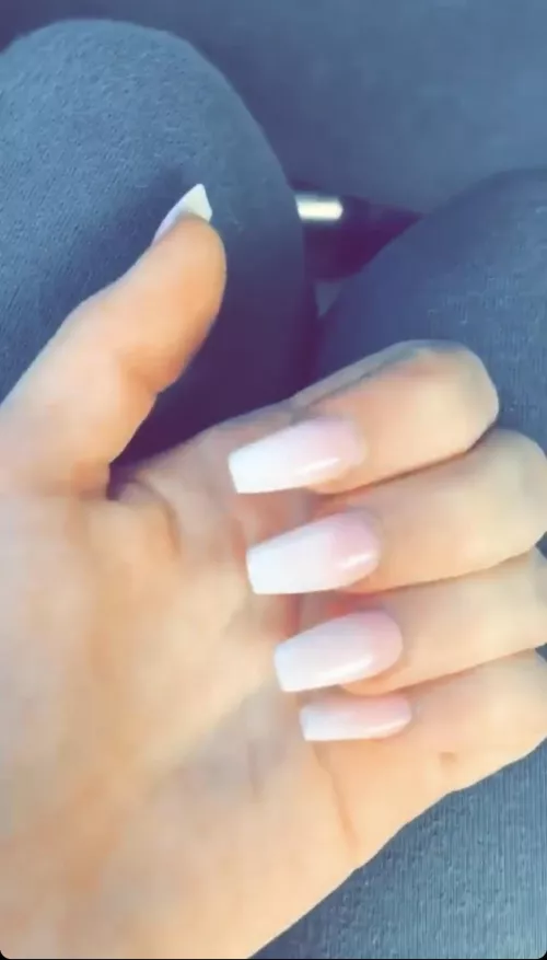 Just a simple manicure 💅