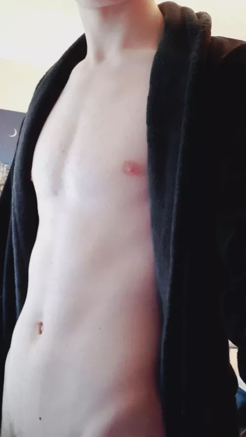 just a small tease to see if you guys would like it.