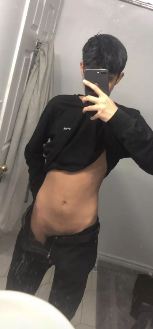 Just came from a family dinner and am quite bored.