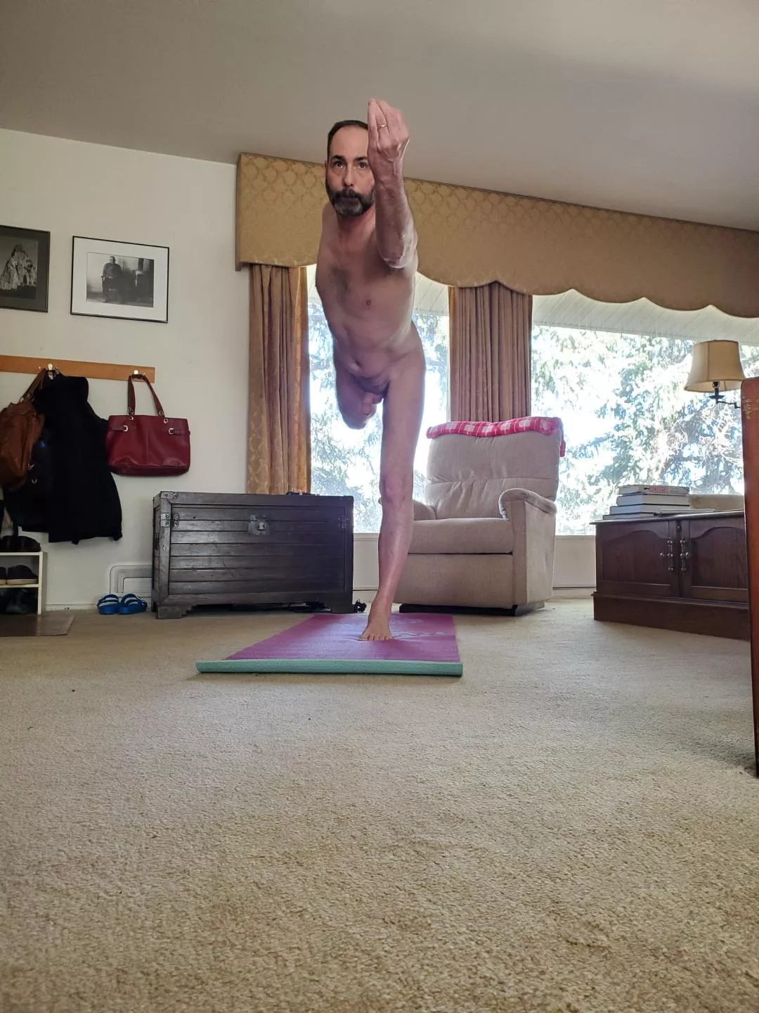 just dancing into the week! 😘💖🕉🧘‍♂️