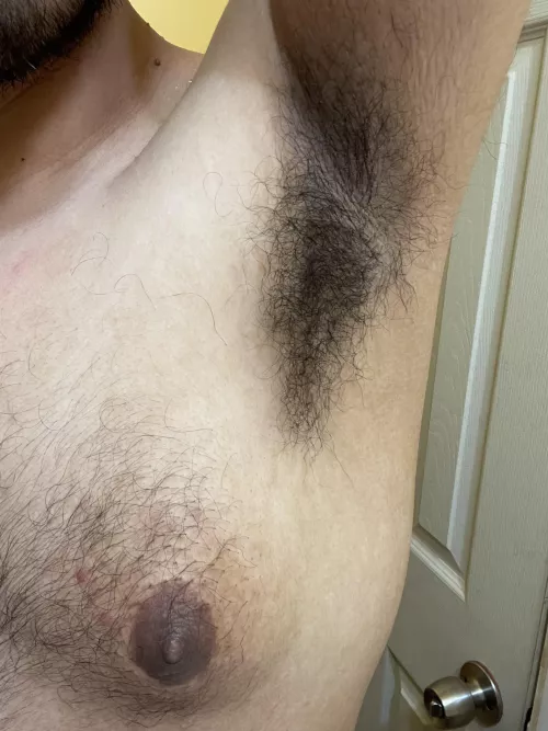 Just finished up a work out. Come sniff my pits