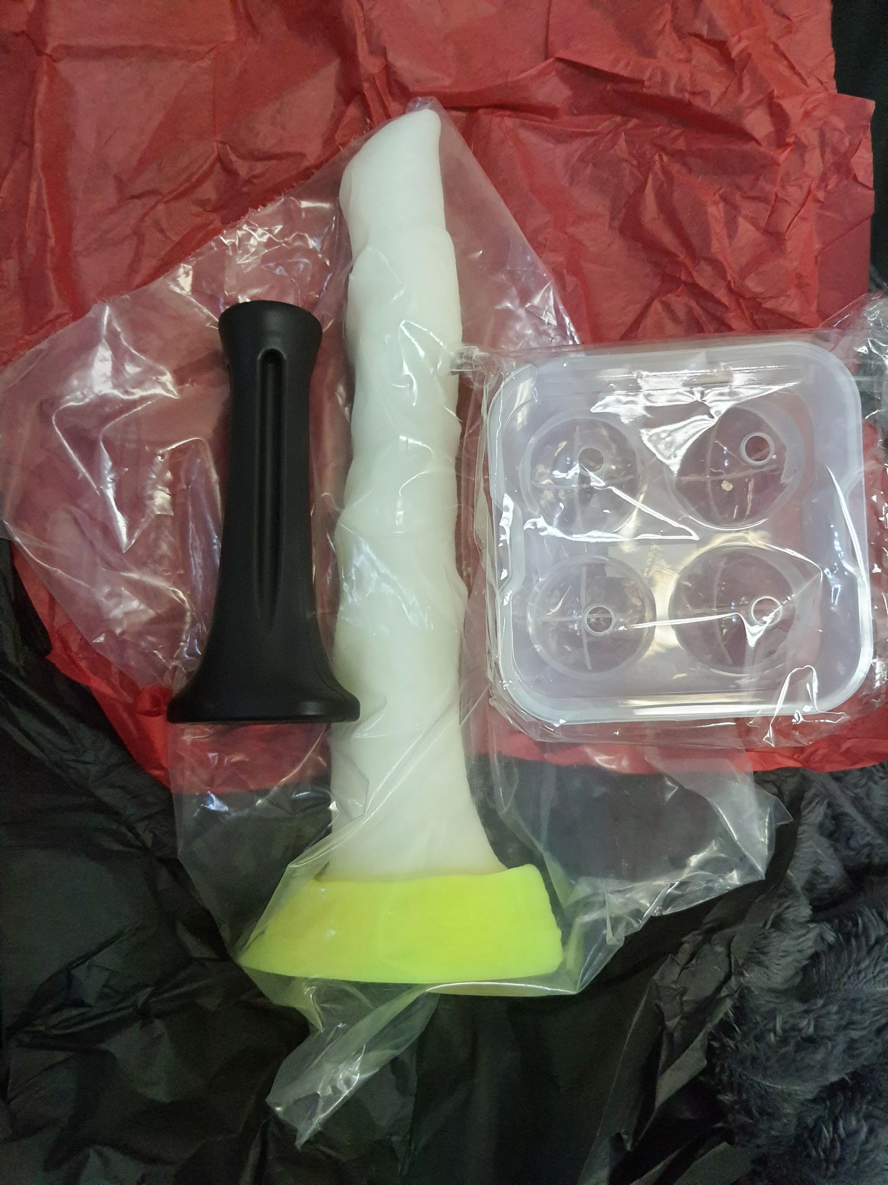 Just gto this gorgeous egg layer from Primal Hardwere~ Can't wait to put it to good use ˆ