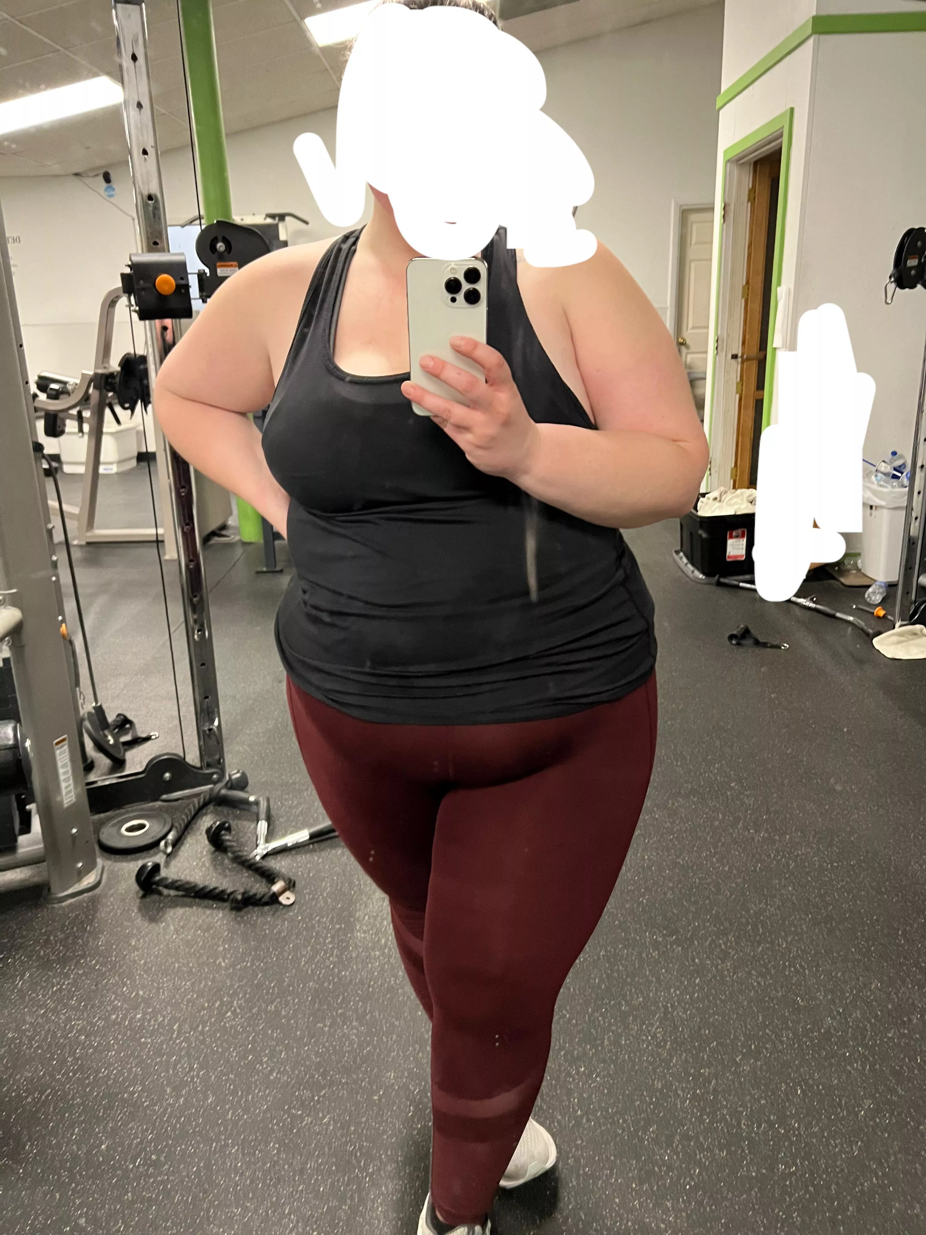 Just looking for someone to pick me up and fuck me against a wall. I may be a big girl but I like to workout ;) Just looking for someone to pick me up and fuck me against a wall. I may be a big girl but I like to workout ;)