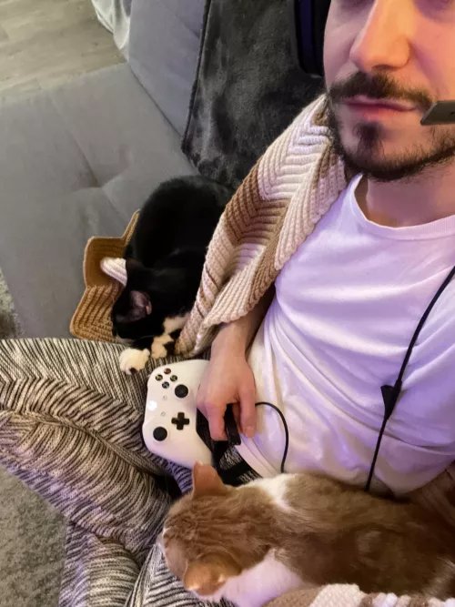 Just me and my girls playing Halo