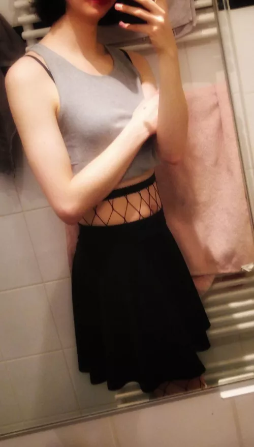 just moved out and immediately bought my first skirt. Do you like it as much as i do? 👉👈