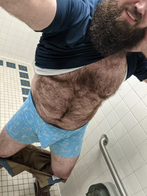 just sneaking away from my desk to post pics on the internet. 😈😏