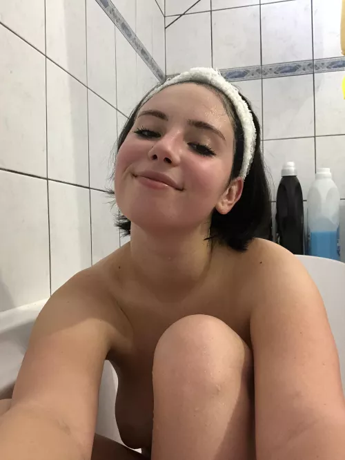 Just started my OnlyFans. Anyone to follow me?👉👈 I’ll do my best to please you 😈