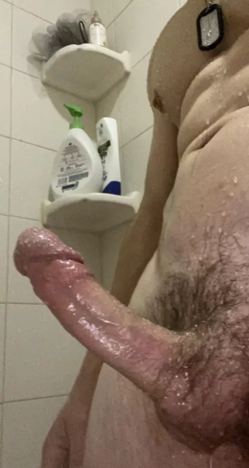 just turnt 18, pms open, i’m straight :)