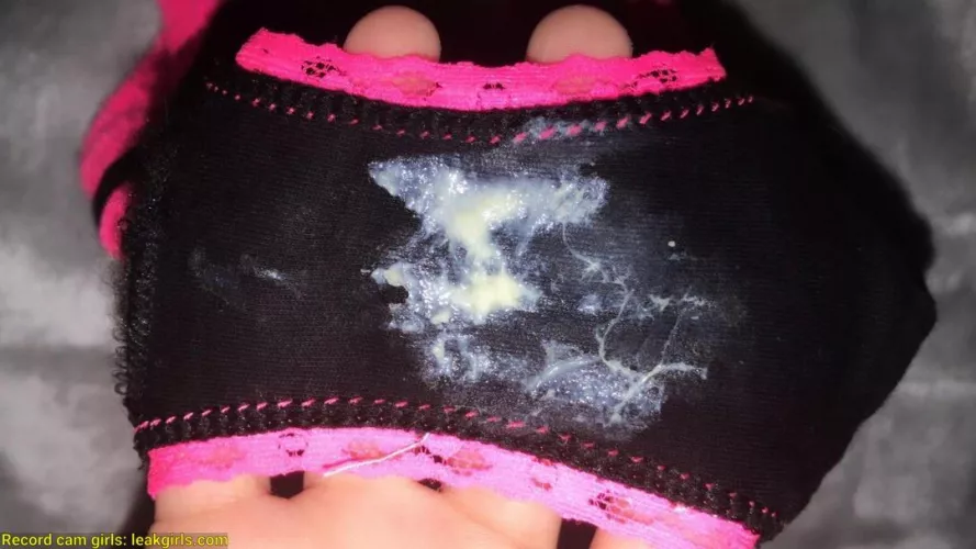 jy creamy panties after a long day ♡