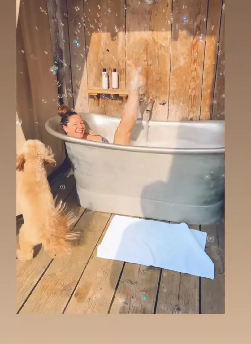 Kelly Brook in the tub