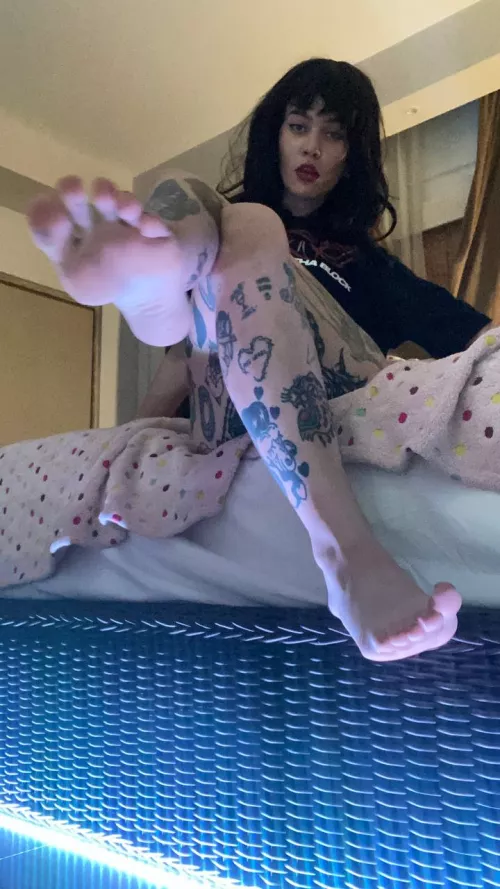 😘Kiss them and make me squirt 💦