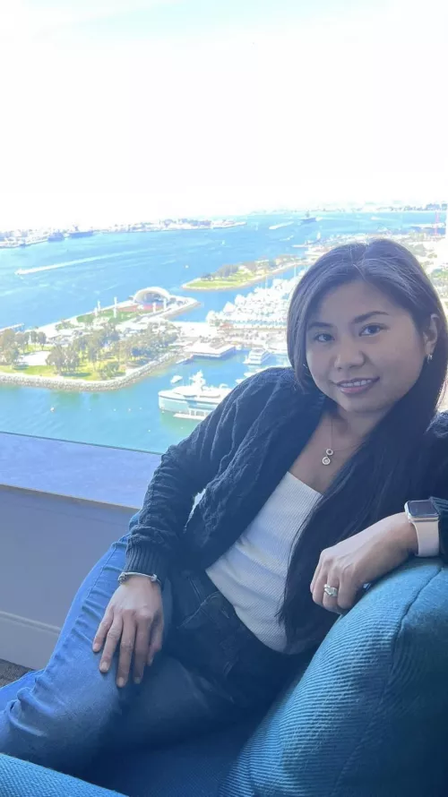 knocked up worthy? come up here in the hotel room daddy 😏