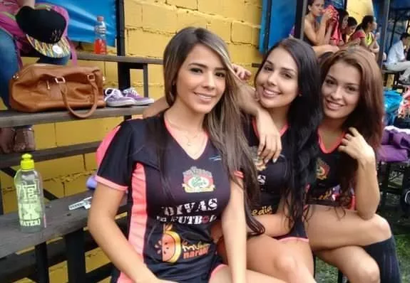 Lady footballers