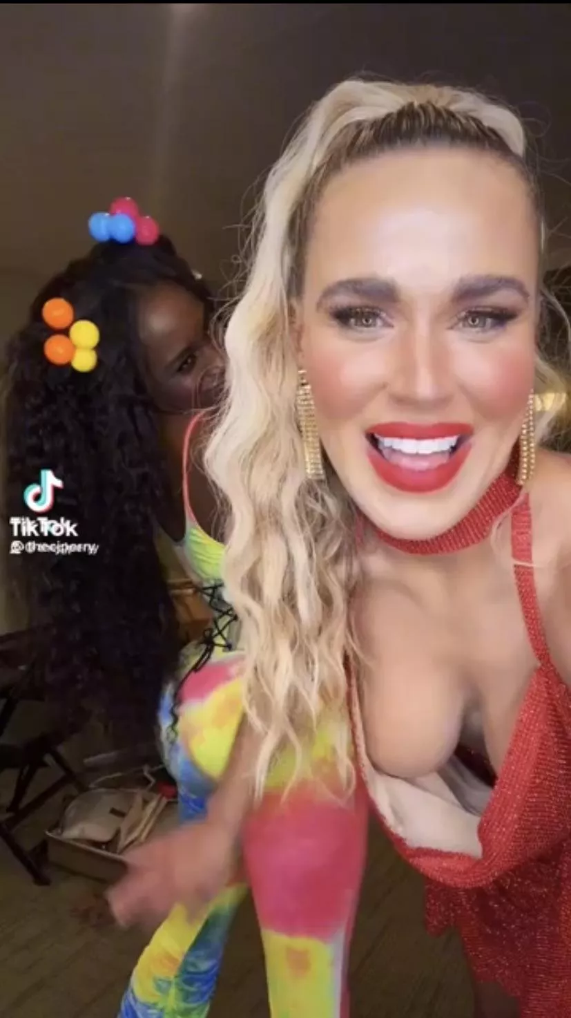 Lana 🍒👀