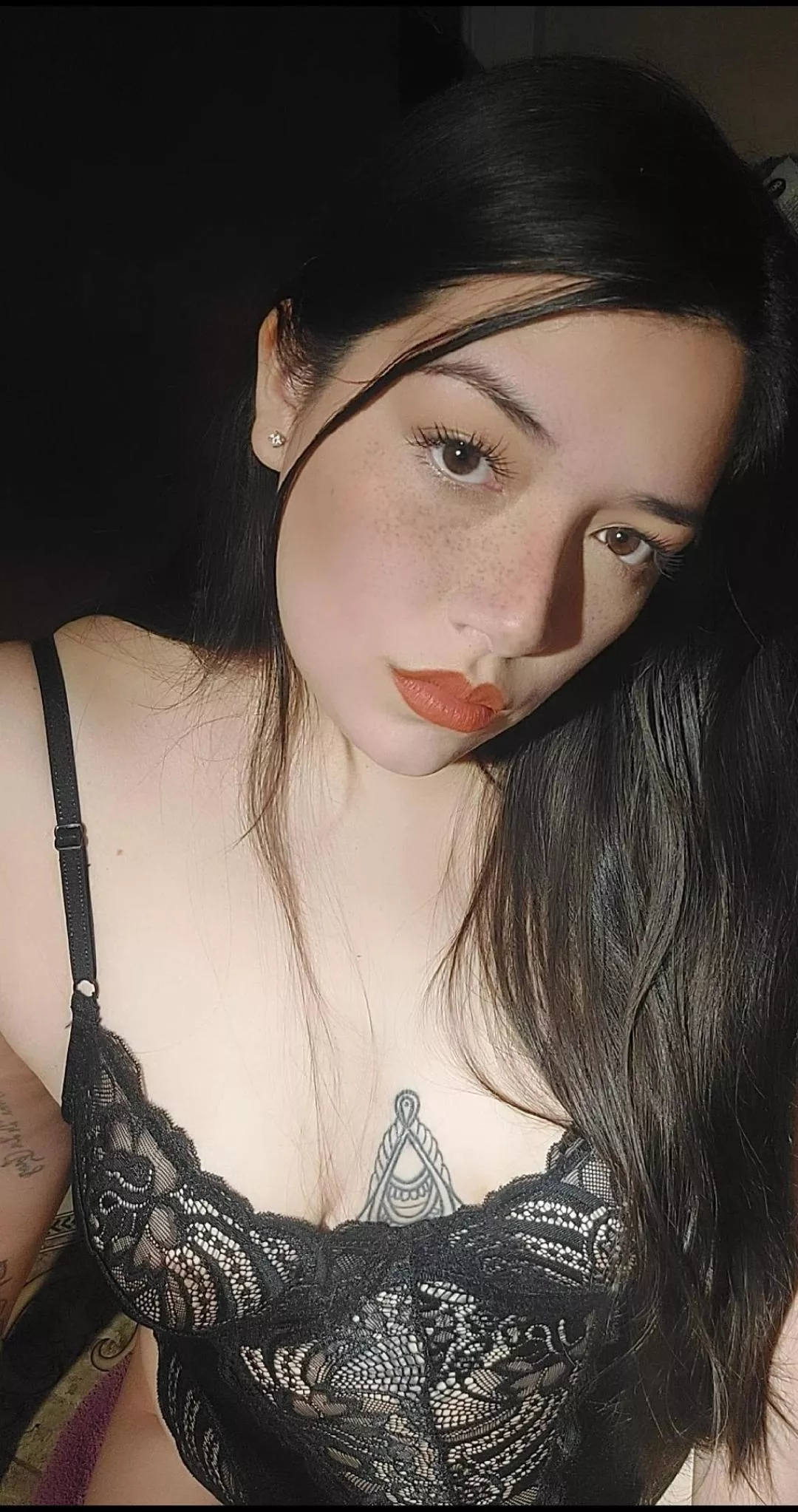 Latin slut😈 custom vids and pics, sexting, solo content Free subscription 💜👅