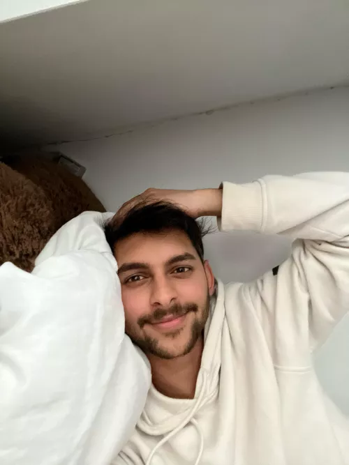 Lazy day 😌😄 DMs are open! ☺️