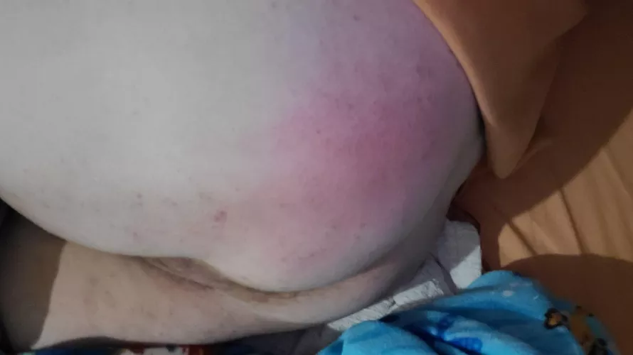 Leave your handprint on my asscheeks~