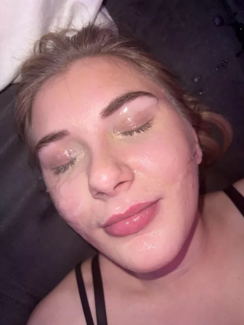 Let me milk your cock till the last drop of your honey covers my face 😻😈