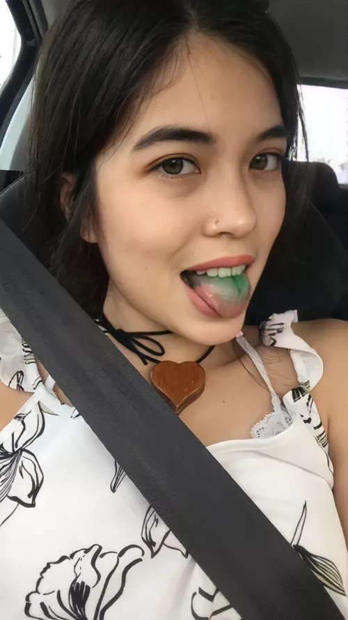 Let's jerk and cum for Maria's pretty face. Kik yastayarn