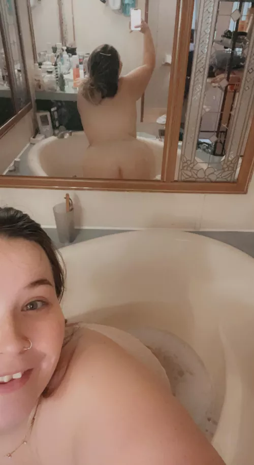 Let’s play…. 26 yo Milf