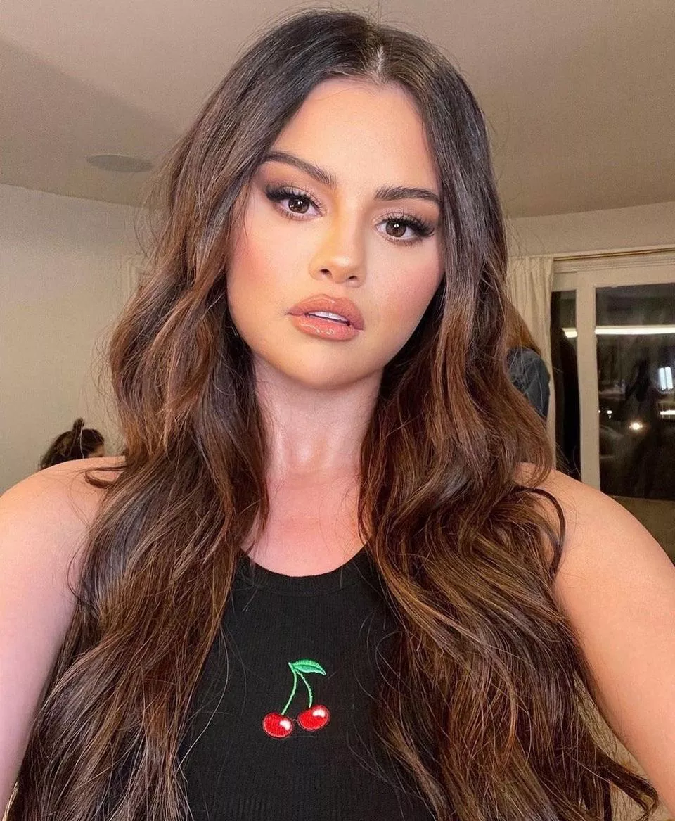 Let’s pump hard to Selena Gomez