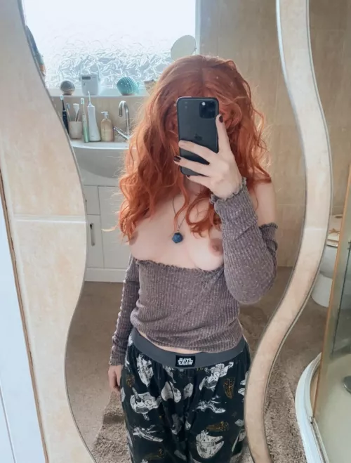 Let’s watch Star Wars and chill 🖤