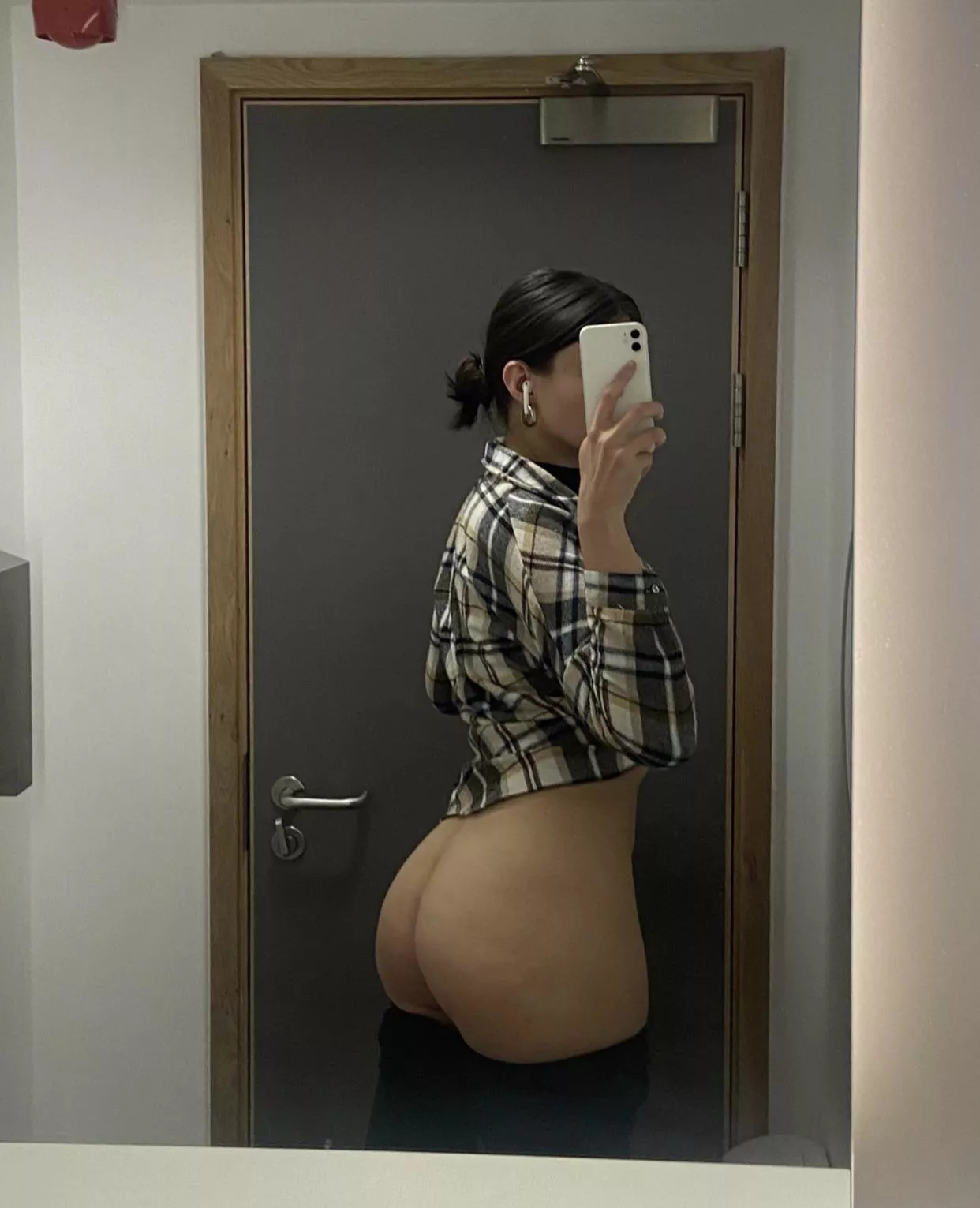 Library toilets [f]