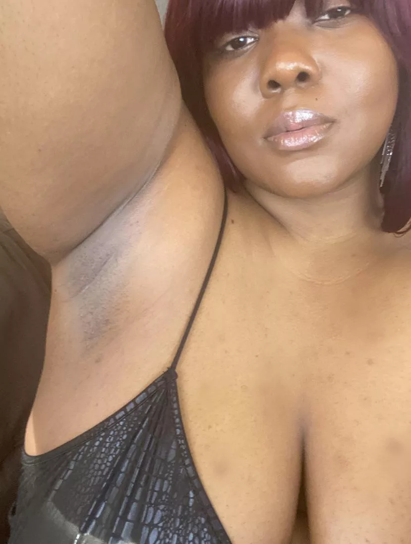 Lick my pits 👅