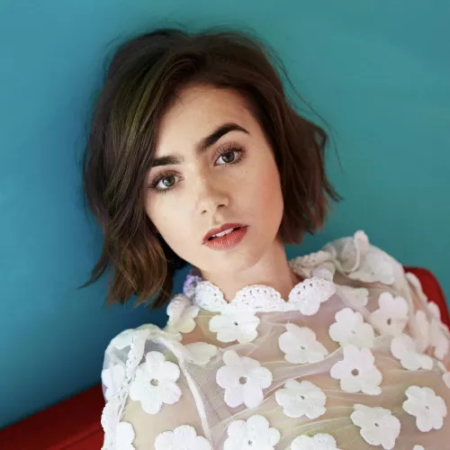 Lily Collins