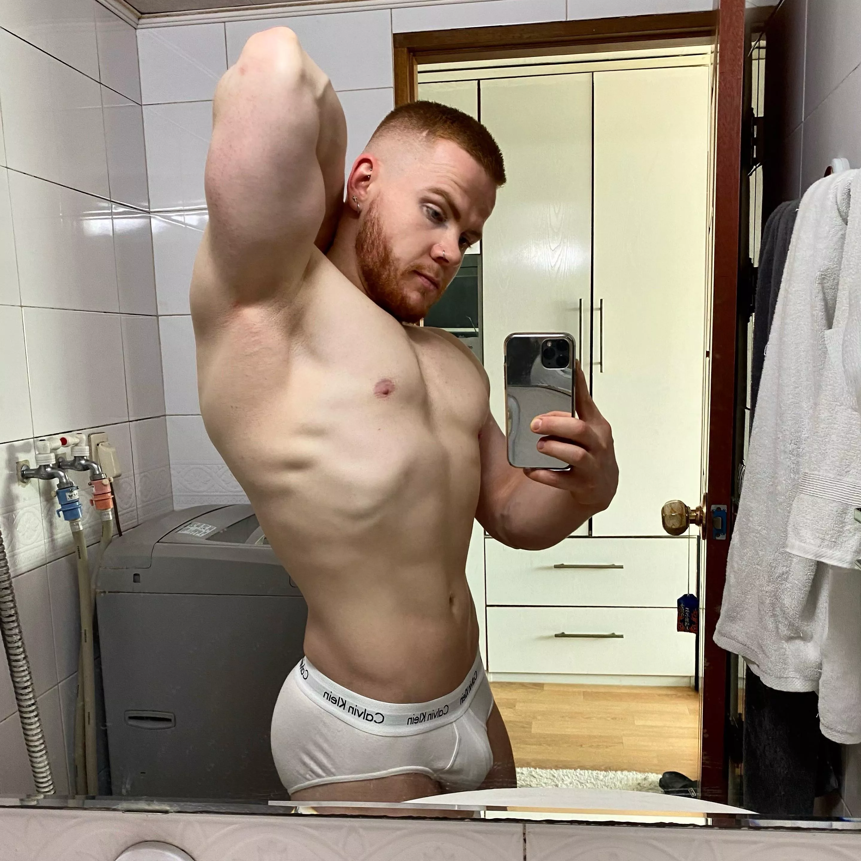 Little flex after the gym 🤍