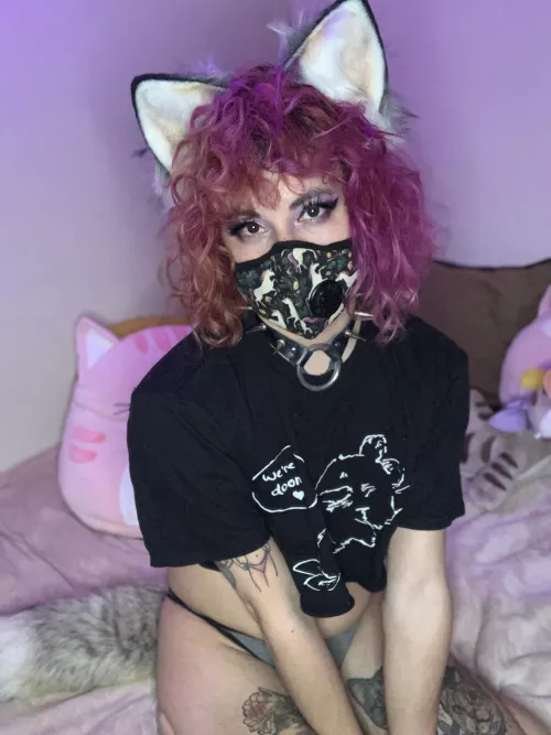 Little wolf pup ready for a primal scene 🐺🐾