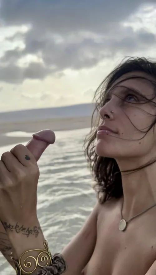 Look into my eyes…