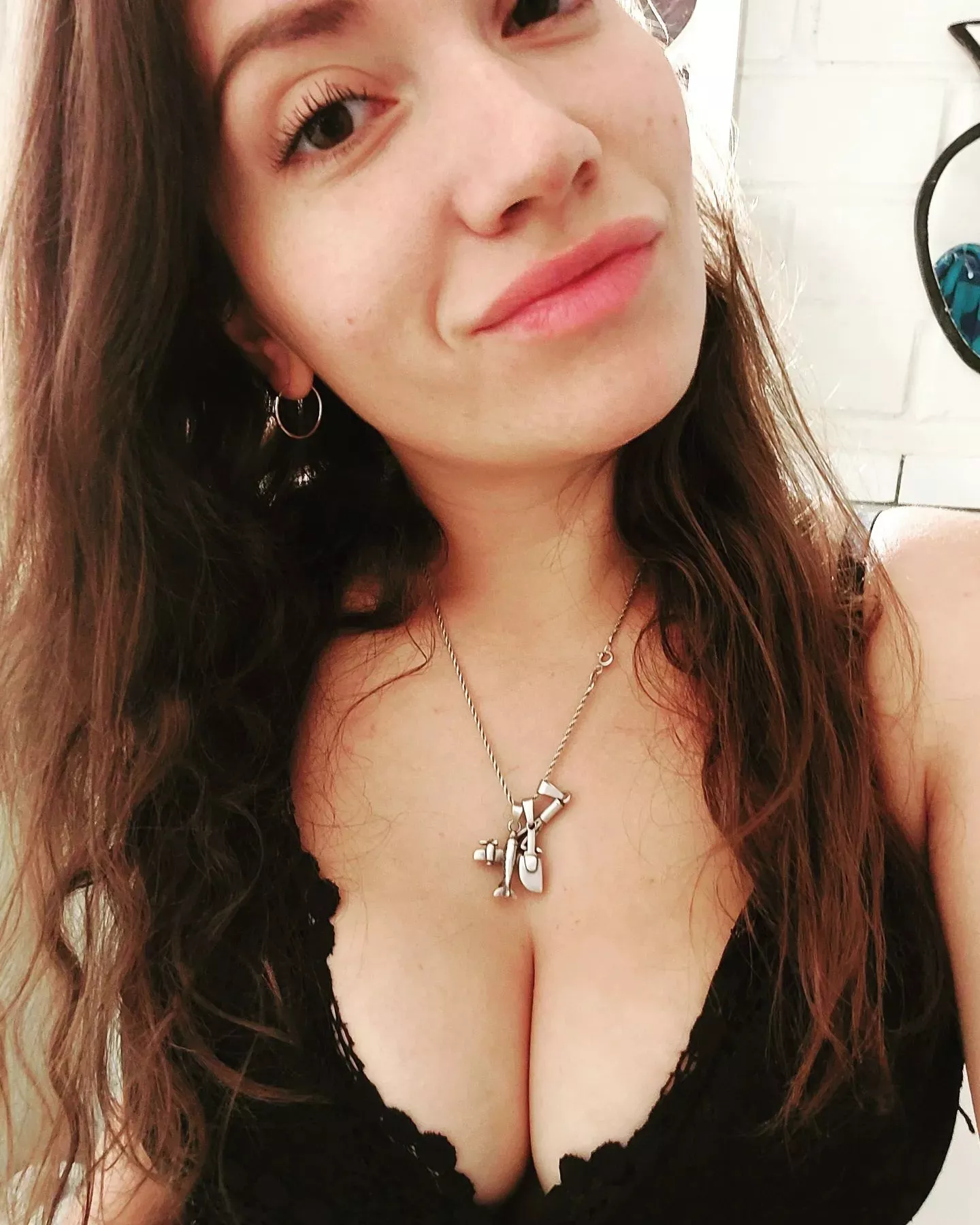 Looking for a black cock or a big brown cock who can tribute some friends and maybe fam (non nudes) Long term pref. kik/snap/telegram: fokkamarsc Looking for a black cock or a big brown cock who can tribute some friends and maybe fam (non nudes) Long term pref. kik/snap/telegram: fokkamarsc