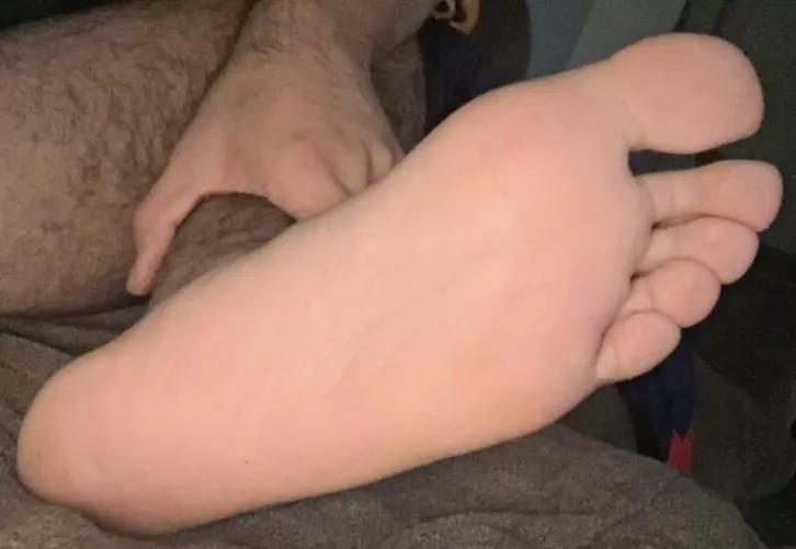 Looking for a foot slave