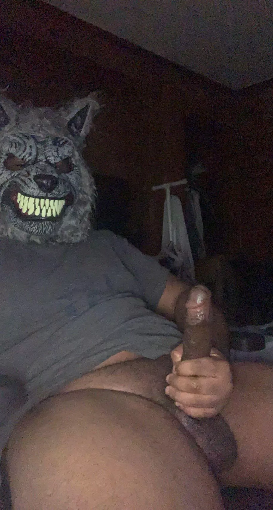 Looking for a lady to stroke for 😏