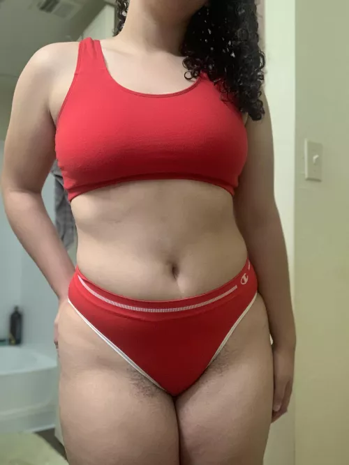 Looking for my first buyer to snag a pair of my🩸 period panties. I’ve always wanted to try it! Feel free to message me if interested in discussing. Enjoy my after shower photo either way though 🖤