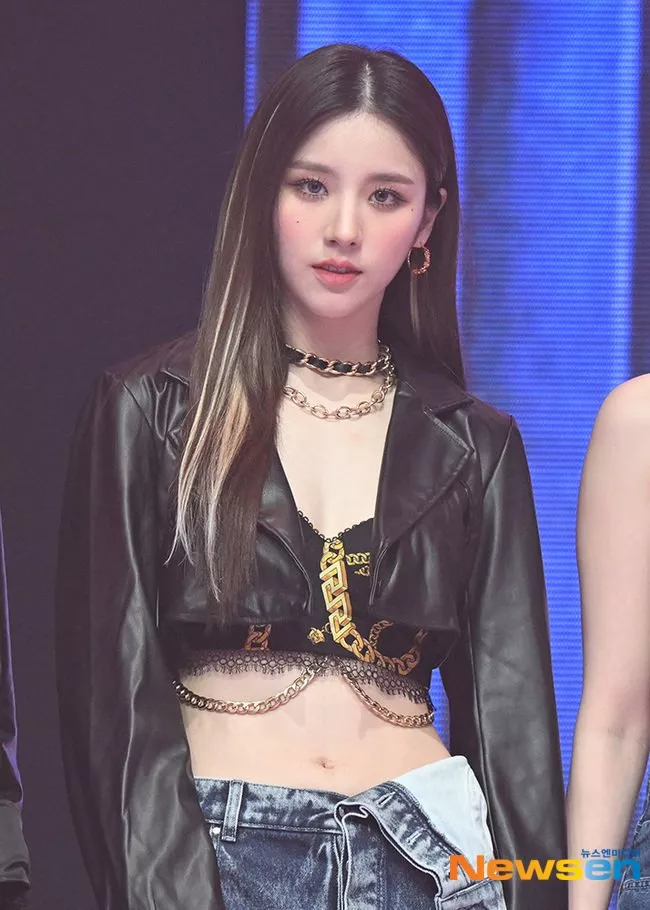 LOONA - Heejin