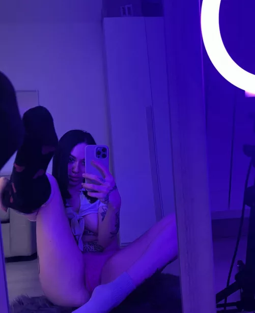 Love keeping my socks on while fucking, also bonus cum points if they're mismatched