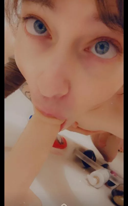 love practicing in the shower 🤭🤤