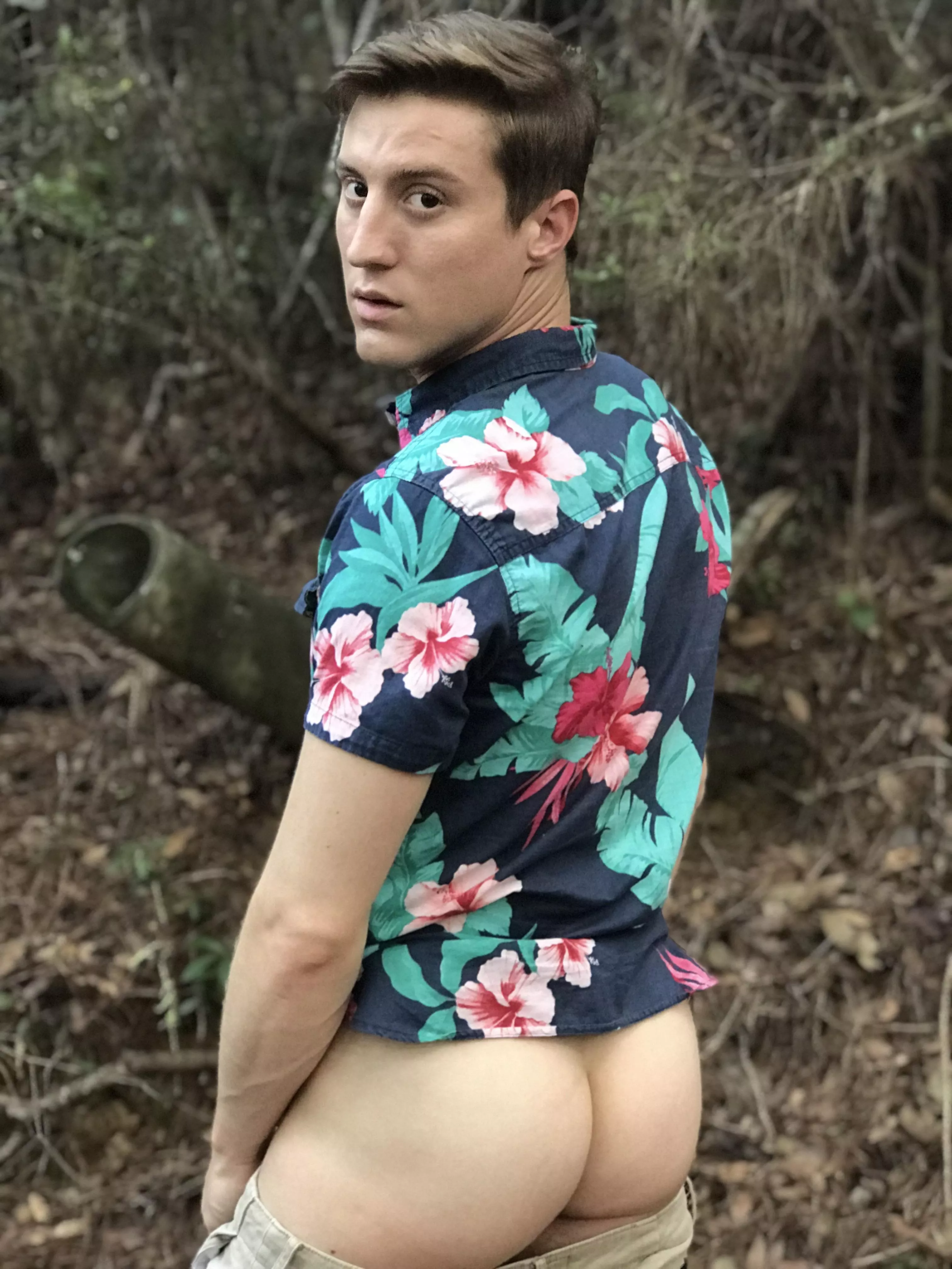 Love walking the trails with my pants down 😈