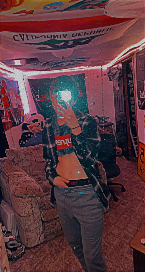 ( M 18 ) Let’s smoke and cuddle, I call little spoon