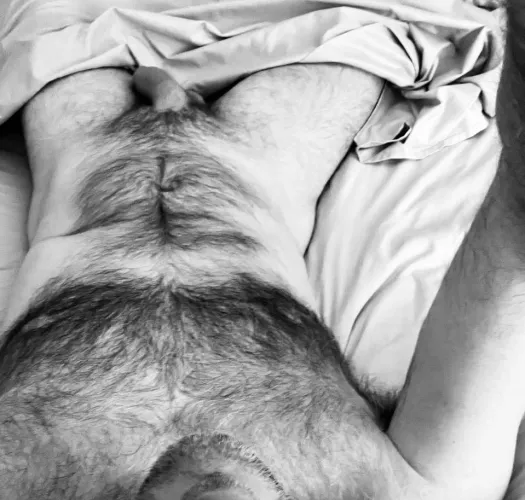 M (45, 210, 6’5”)