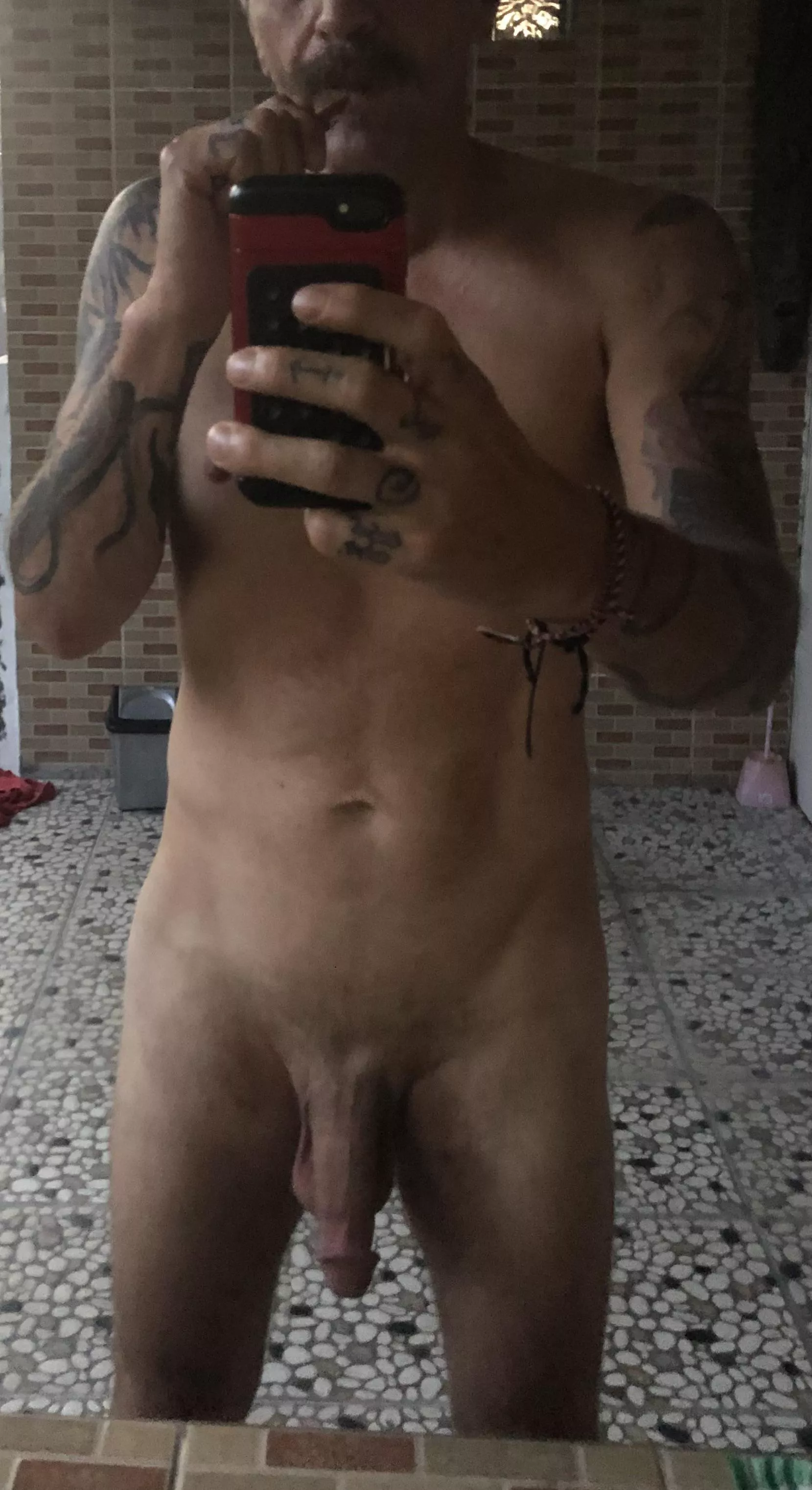 [M] 45 6ft 175lbs (79kg) Just a normal body brushing teeth. Last post I mentioned I’ve lost 35lbs… feeling confident. But getting downvotes. 😒
