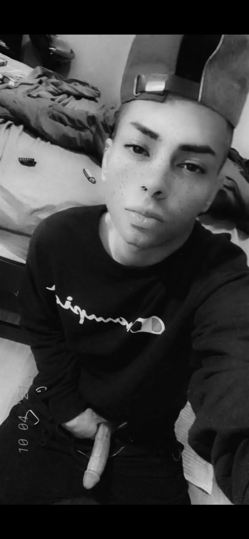 (M)
