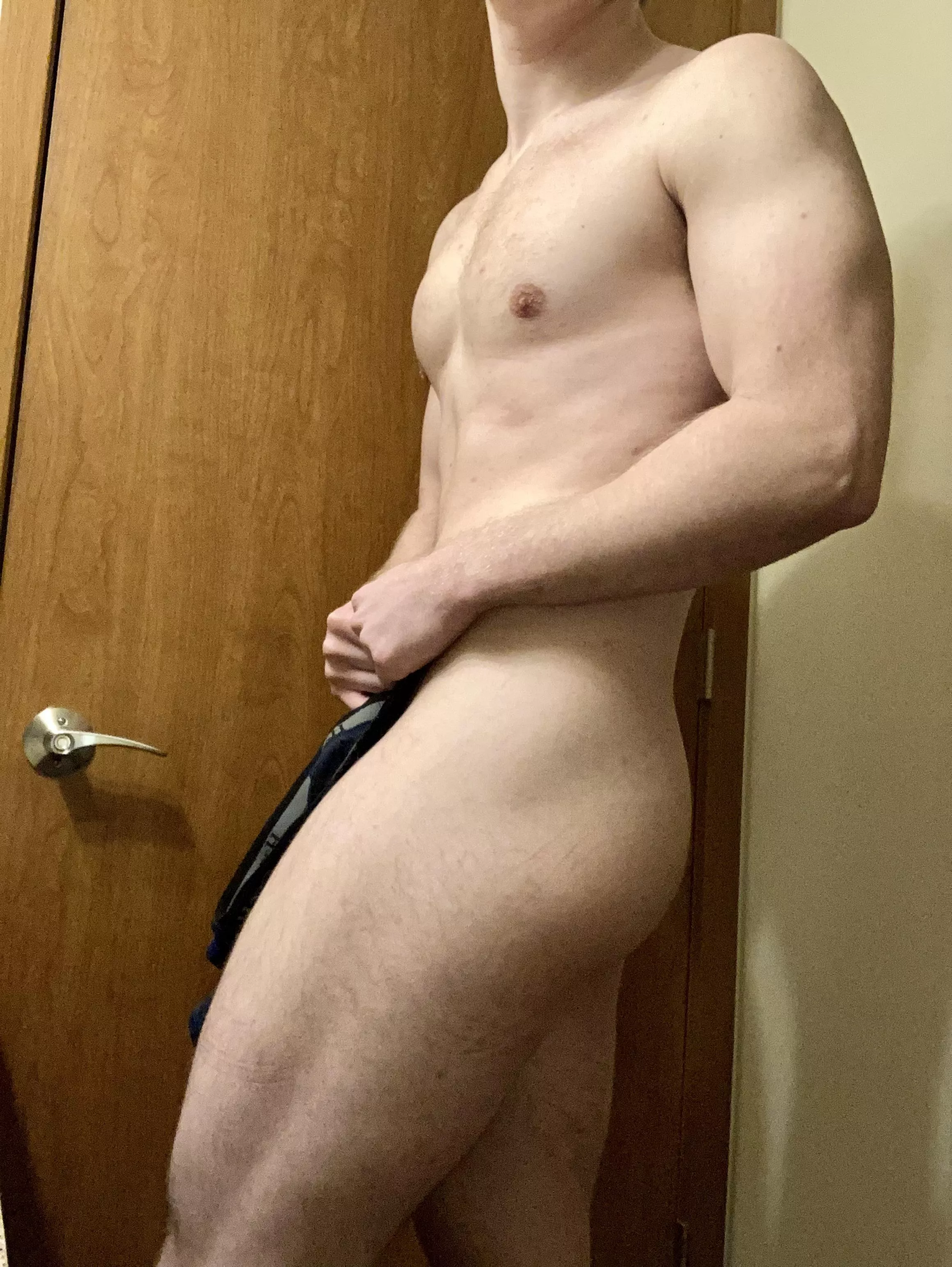 [M] Hello :)
