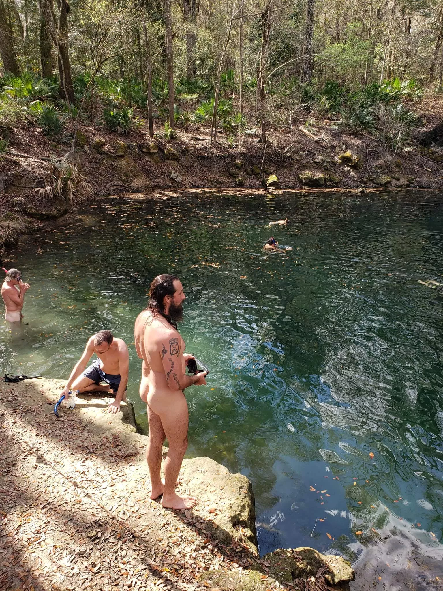 (m) I host this annual community building event for freedivers. this year we did a bunch of skinny dipping in secluded springs. Any freedivers on here wanna join next year's party? (m) I host this annual community building event for freedivers. this year we did a bunch of skinny dipping in secluded springs. Any freedivers on here wanna join next year's party?
