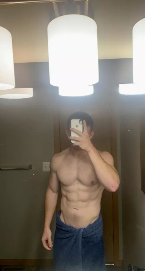 [M] Post sauna. Reach out to remove the towel girls